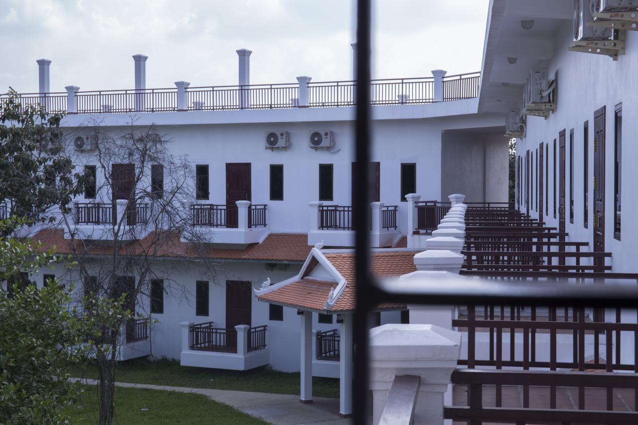 Samrith Hotel Kâmpóng Thum Bagian luar foto