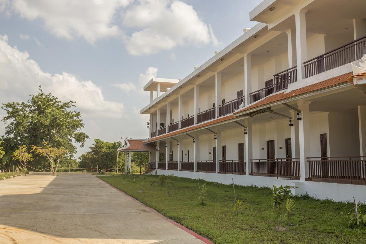 Samrith Hotel Kâmpóng Thum Bagian luar foto